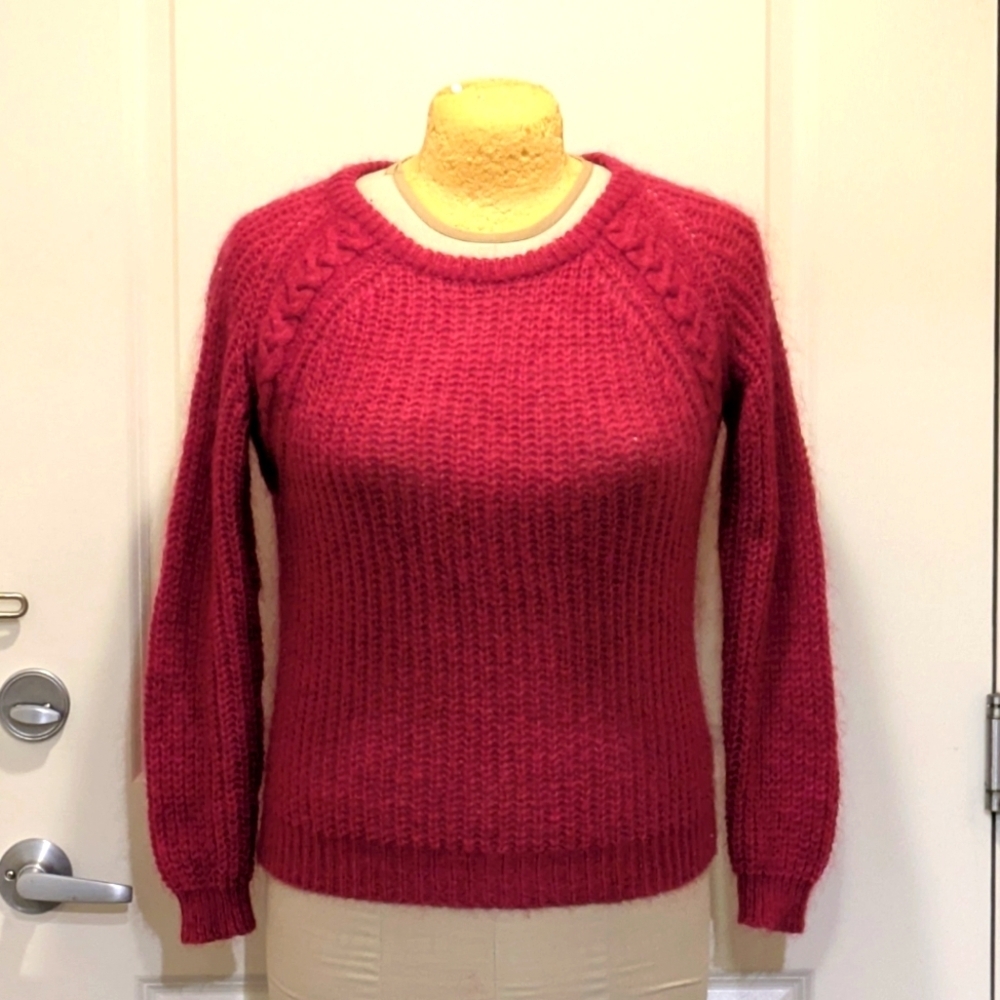 EUC BDG M Bright Pink Mohair Blend Chunky Knit Sweater